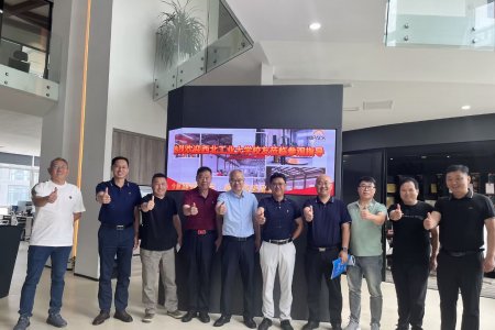 西北工業大學校友企業家代表來司參觀
